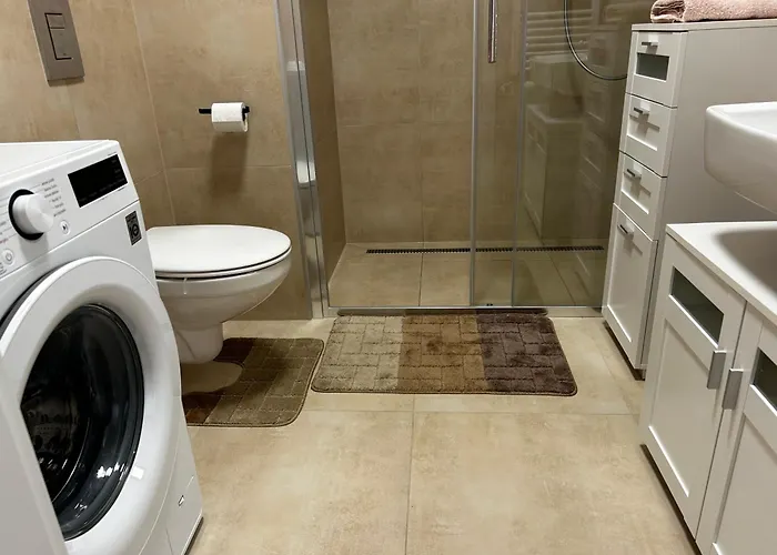 Halalovka Apartamento *